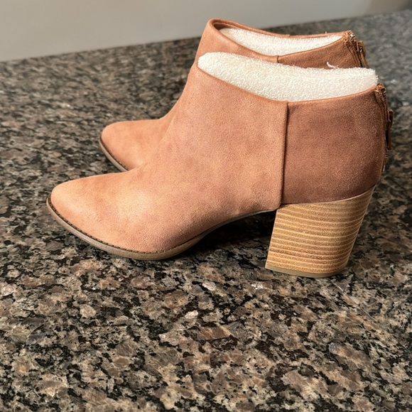 Report Tempe tan ankle boot NIB 9 - Picture 4 of 11